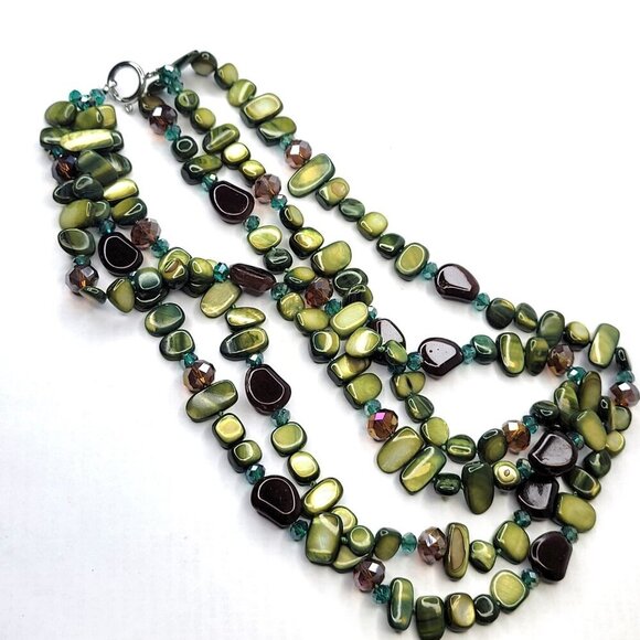 Green Shell Necklace, Green Bib Style Necklace in Three Strands - Picture 7 of 12